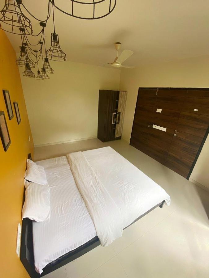 Cozy Stays - Tranquil Times Lonavala Esterno foto