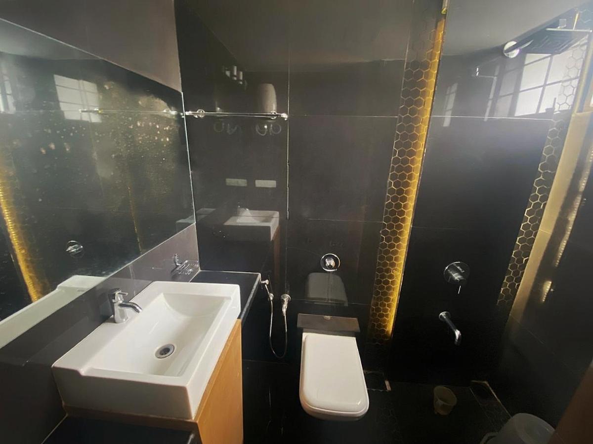 Cozy Stays - Tranquil Times Lonavala Esterno foto
